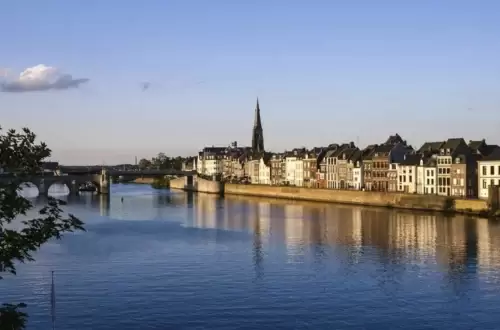 erasmus-experience-in-maastricht-netherlands-laura-4b74138e8b7e16f763f0c636eef41605 (1)