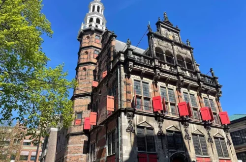 Kortenbos est l'un des plus anciens quartiers de Den Haag, dont les racines remontent au Moyen Âge.