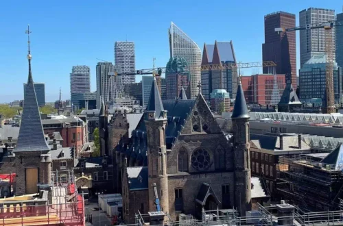 Quelques vues depuis la plate-forme de la tour mais une aventure aussi : oscillations dues au vent qui vous déstabilise un peu 😧