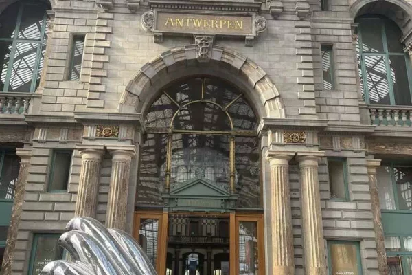 Anvers 03 05 2025