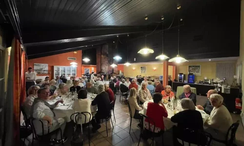 Chacun et chacune apprécie la dégustation d’un dîner du Terroir